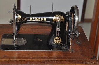 Retro šicí stroj - 2