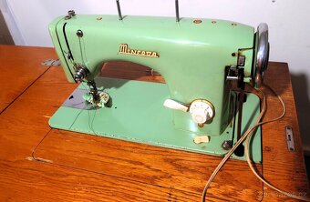 šicí stroj Minerva - 2