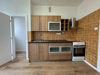 Pronájem bytu 3+1,Gorkého, Pardubice - Zelené Předměstí - 2