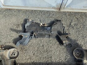 Zadní náprava a nápravnice Partner / Berlingo 08-12 - 2