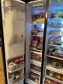 Americká lednice SAMSUNG RS A+++H 7 UNBP - 2