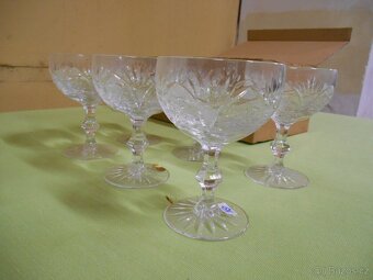 Sada broušených skleniček - 2