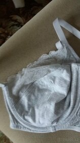 DÁMSKÉ PRÁDLO/ PODPRSENKA s krajkou 80-90 D/E + druhá Zdarma - 2