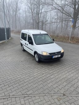 Opel Combo-c 1.4 benzín 5 místné - 2