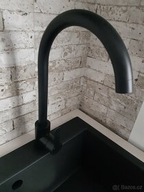 Granitový dřez Laveo 48 x 39 x 19 cm s baterií - 2