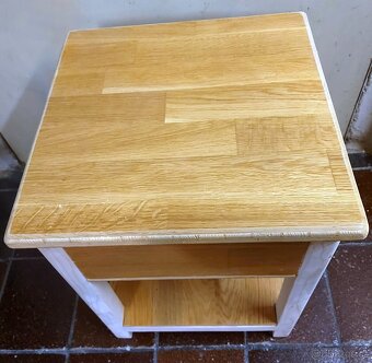 Stolička s úložným prostorem. - 2