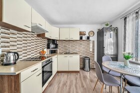 Prodej byty 4+kk, 73 m² - Bečváry - 2