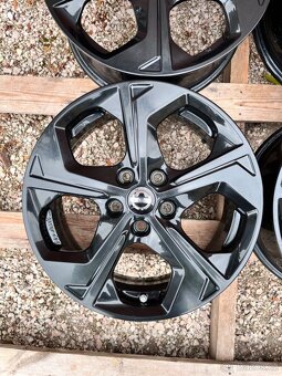 5x114,3 R17 Alu disky Nissan X-Trail 2018 - TOP STAV - 2