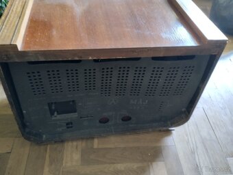 Retro rádio Tesla - 2