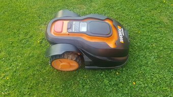 Robotická sekačka WORX M900 - 2