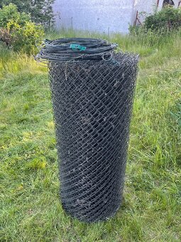 Tmavě zelené Pletivo 150cm, 37m - 2