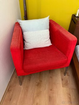 Červené křeslo Ikea - 2