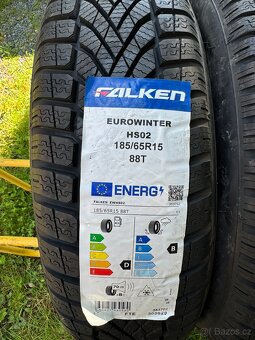 Zimní pneu 185 65 15 Falken 2 ks nové - 2