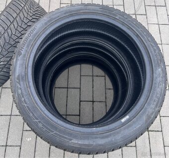 225/45 R18 - 4x zimní Hankook 7mm - 2