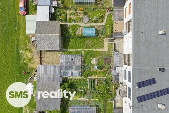 Prodej prostorného řadového domu 4+1 s garáží a zahradou – Č - 2