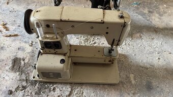Šicí stroje - 2