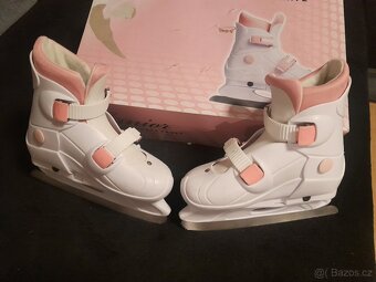 Dívčí nastavitelné lední brusle, vel. M (33 - 36) - 2