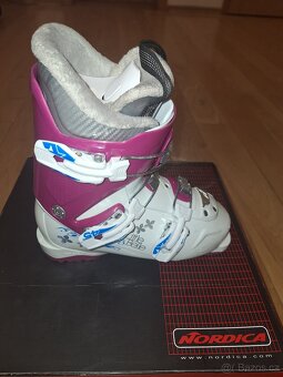 Prodám dívčí přezkáče vel. 220 - 2