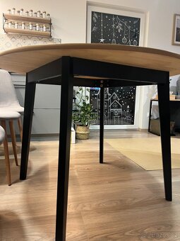 Jídelní stůl přírodní dub/černá - 2