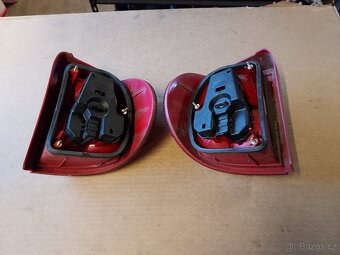 zadní světla Galaxy 1 - 2