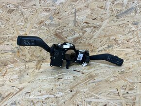 PÁČKY VOLANTU VW PASSAT B7 3C9953501BF - 2