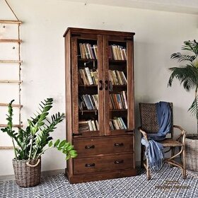 RUSTIKÁLNÍ VYTRÍNA - 2