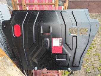 Krycí plech pod motor Toyota RAV4 - 2