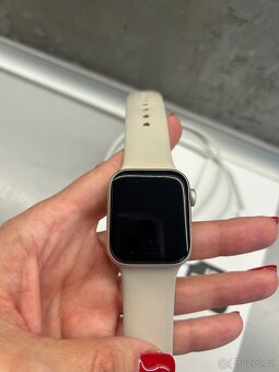 Apple Watch SE 2.generace - 2