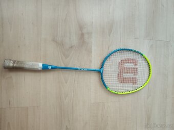Dětská raketa na badminton Wilson - 2