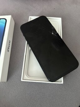 iPhone 12 rozbitý - 2