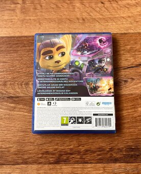 Ratchet & Clank: Rift Apart - 2