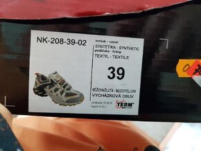 Tenisky Navaho vel.39 - 2