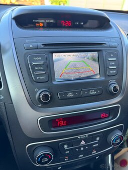 Kia Sorento 2.2CRDi 145kW, najeto 132000km, manuál - 2