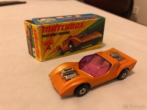 MATCHBOX/LESNEY autíčka - 2