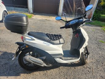 Prodám skútr Peugeot Tweet 125 i - 2