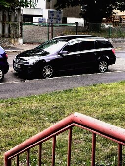 Opel Astra 1.9 CDTi (110 kW) z roku 2010 - 2
