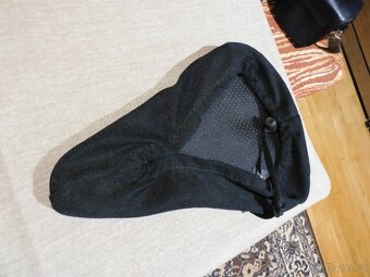Prodám gelový návlek na sedlo  kola - 2
