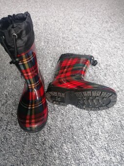 Dětské Holiny zateplené vel. 24 - 2