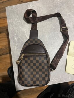 Panský cross bag a dámská toaletka Louis Vuitton - 2