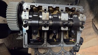 Hlava motoru Škoda Fabia 1.4 TDI - 2