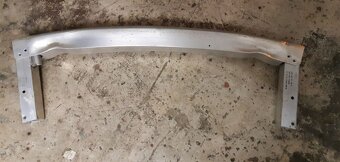 Výztuha zadního nárazníku Audi Q5 - 2