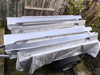 Plastové prahy BMW 5 e60 e61 - 2