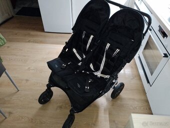 Kočár pro dvojčata...lehoučký - 2