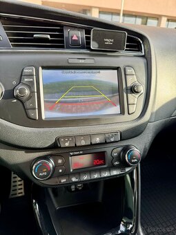 Kia Ceed 1,6 crdi 100 kw Gt line automat - 2