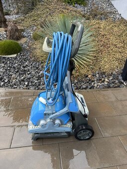 Bazénový vysavač Dolphin Supreme M400 - 2