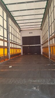 Výměně nástavby  Krone BDF plachta Mega. - 2