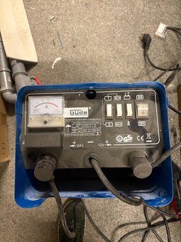 Autonabíječka 12/24V - 2