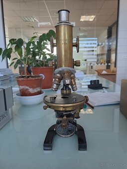 Mikroskop - 2