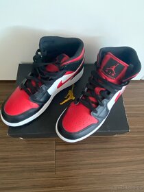 Nike Air Jordan 1 Mid vel.38,5 NOVÉ - 2