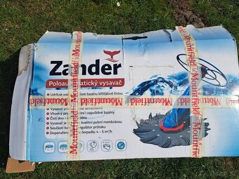 Poloautomatický vysavač bazénu Zander - 2